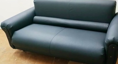 Обивка дивана на дому. Советская Гавань