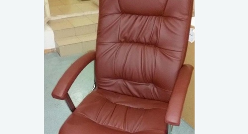 Обтяжка офисного кресла. Советская Гавань